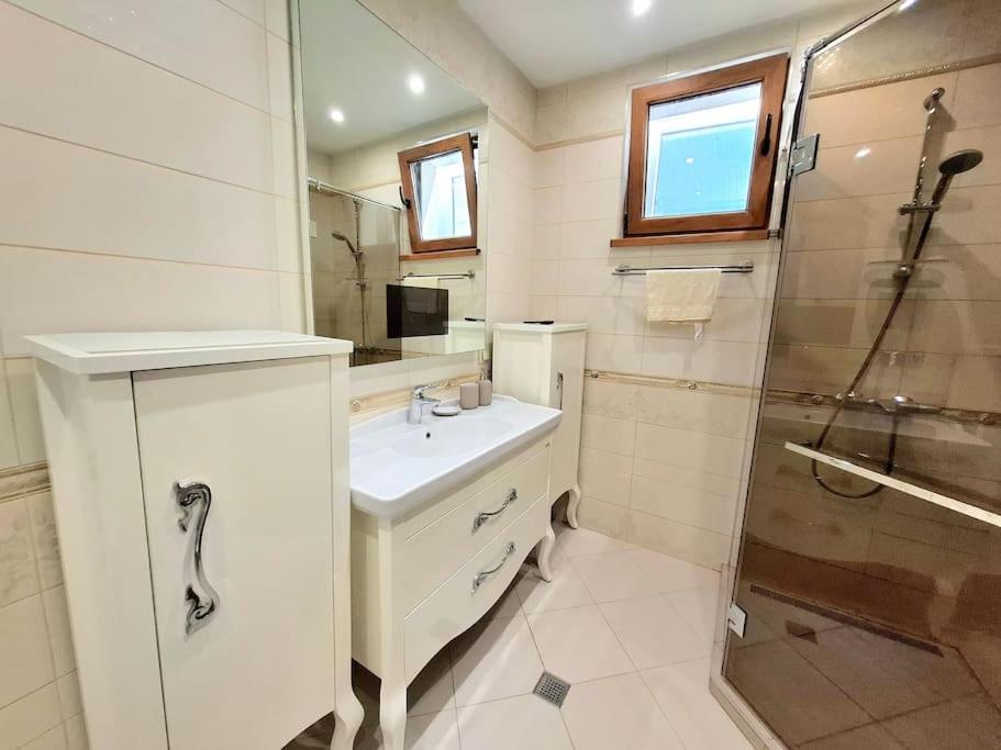 Spacious Prestige Penthouse Varna Exterior photo