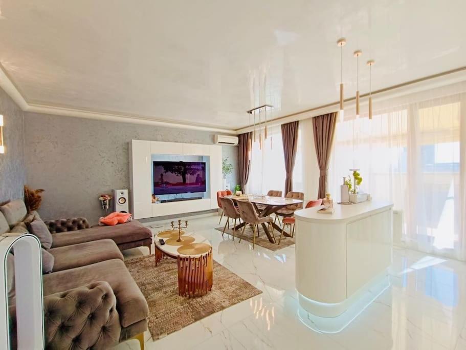 Spacious Prestige Penthouse Varna Exterior photo