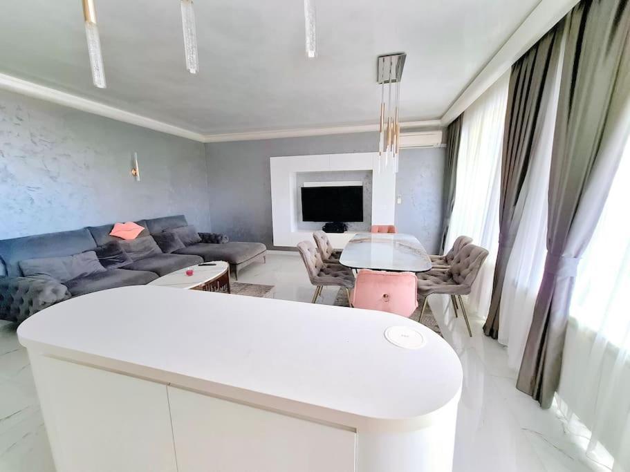 Spacious Prestige Penthouse Varna Exterior photo