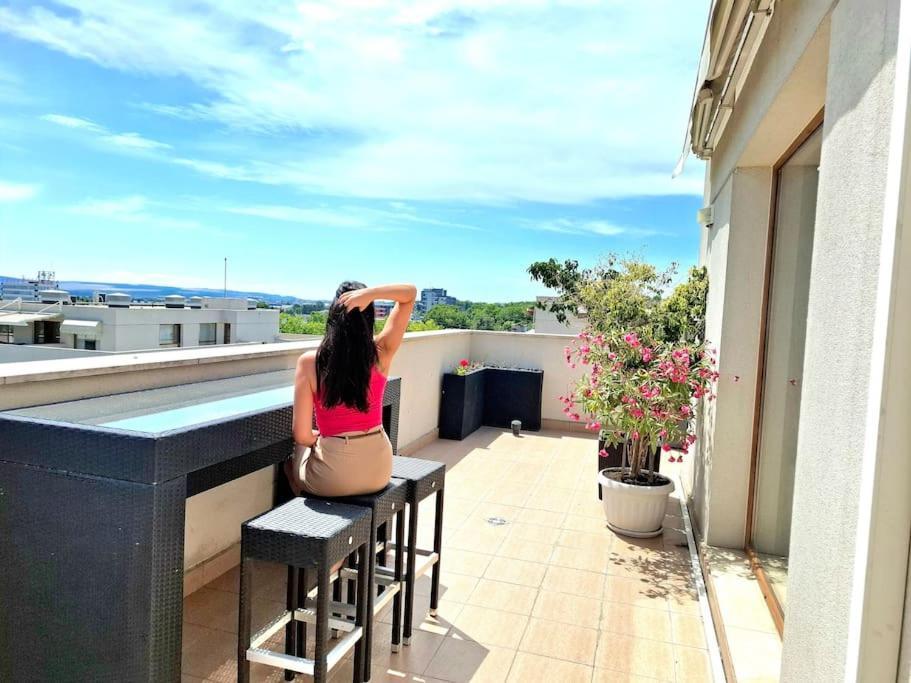 Spacious Prestige Penthouse Varna Exterior photo
