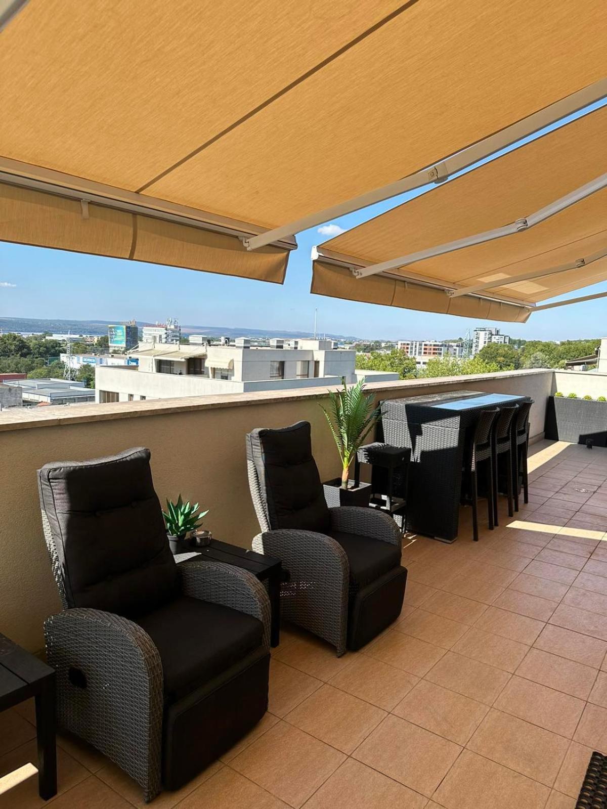 Spacious Prestige Penthouse Varna Exterior photo